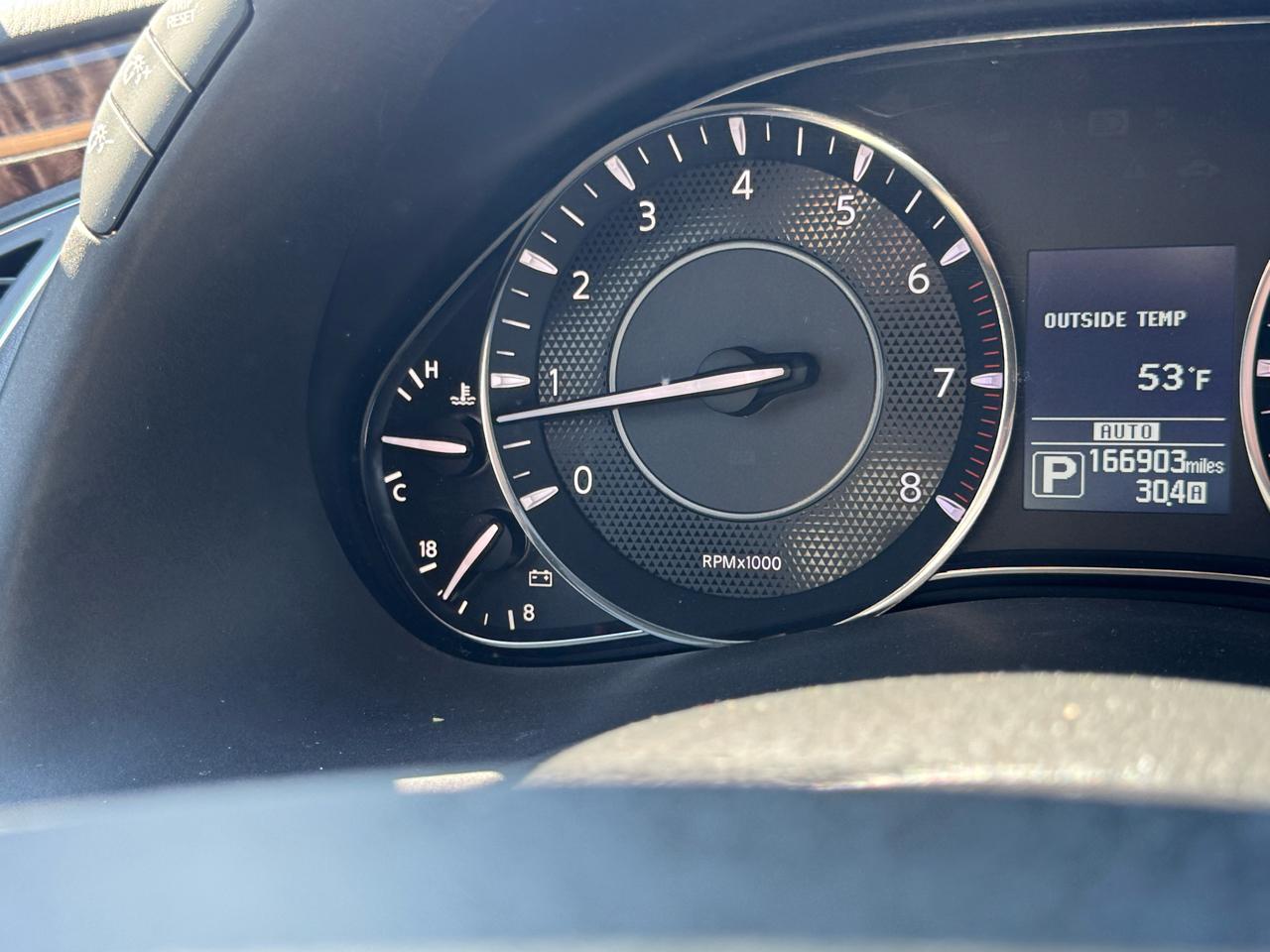 Nissan Armada Platinum AWD 2017