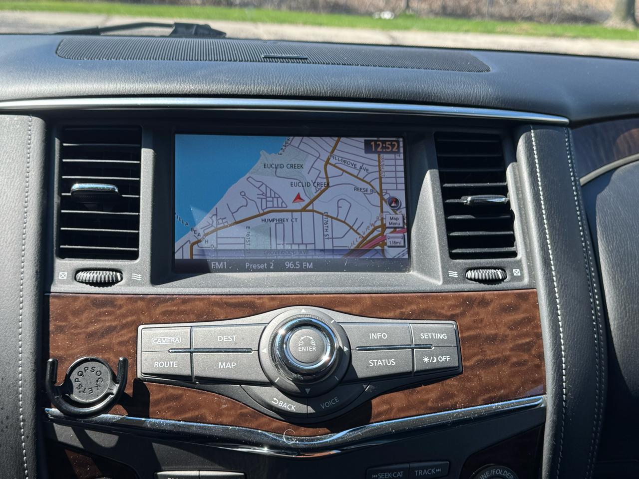 Nissan Armada Platinum AWD 2017