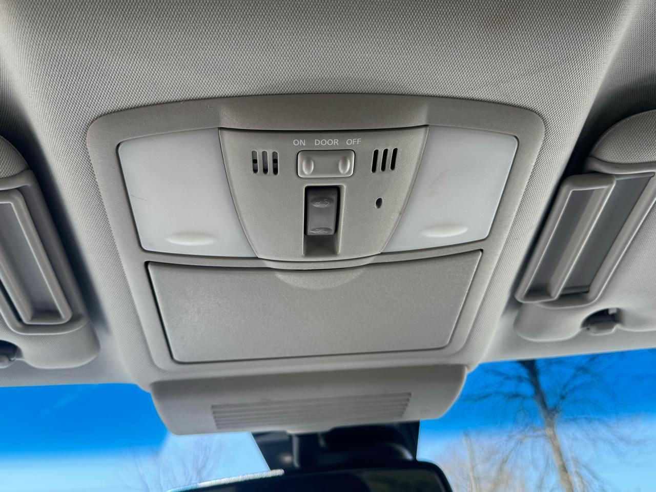 Nissan Armada Platinum AWD 2017