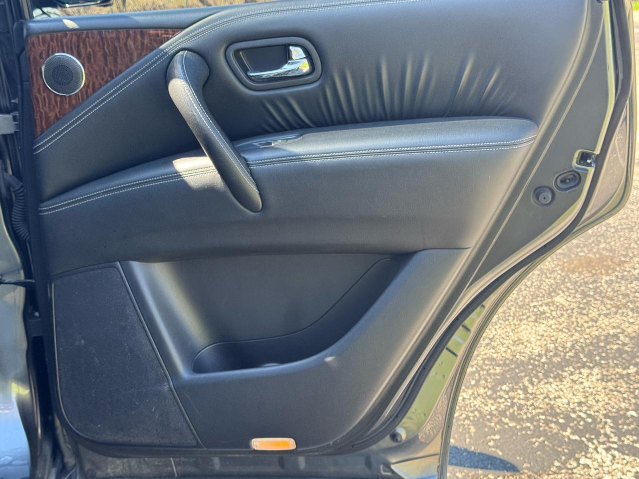 Nissan Armada Platinum AWD 2017