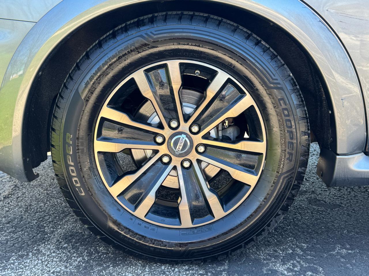 Nissan Armada Platinum AWD 2017