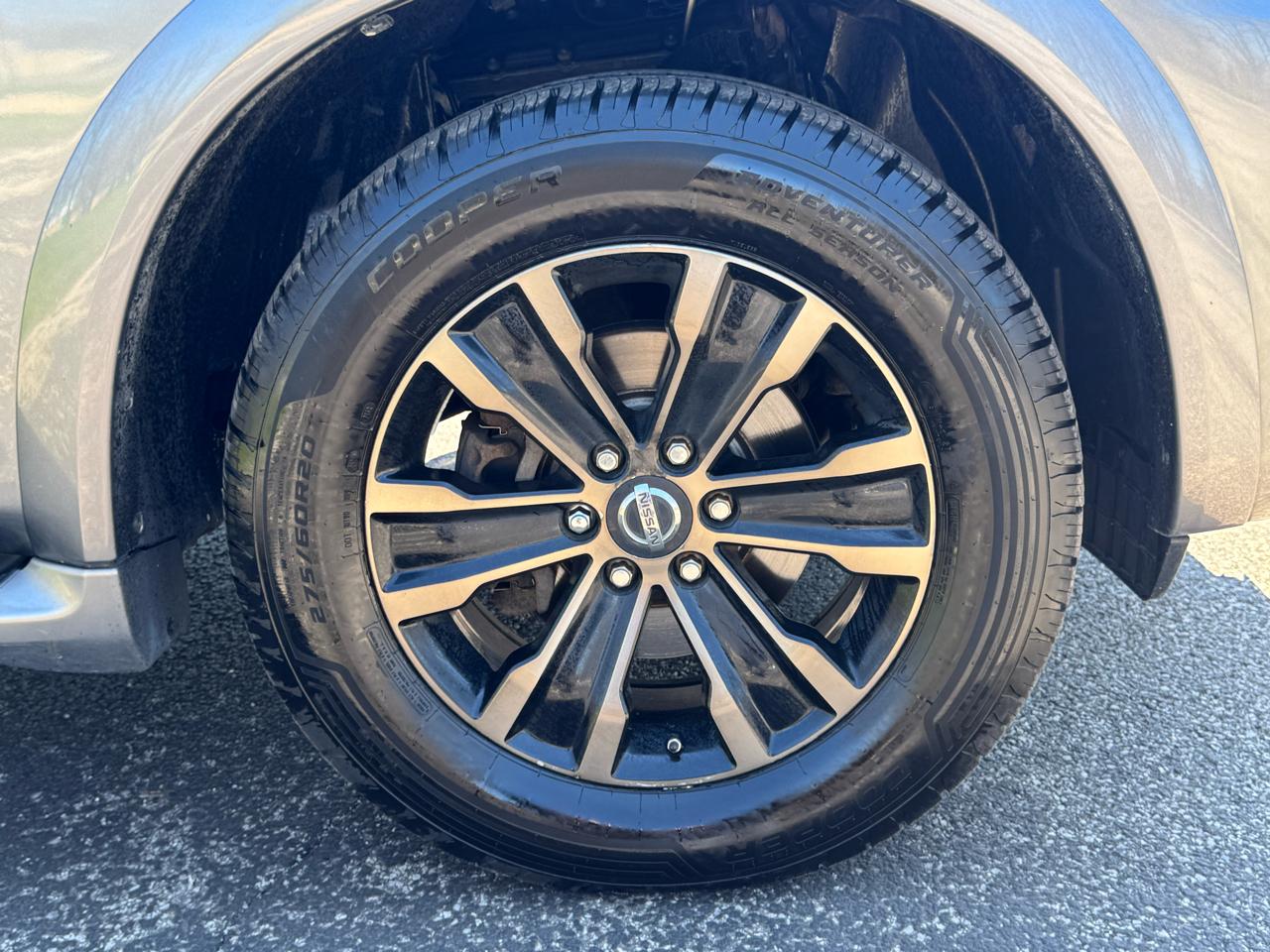 Nissan Armada Platinum AWD 2017