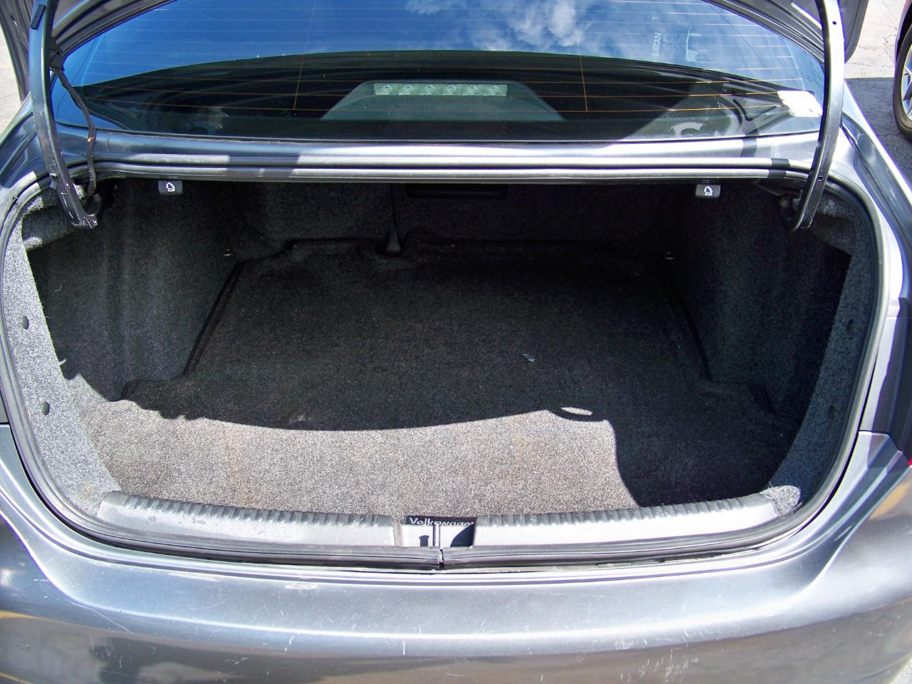 Volkswagen Jetta SE 2012