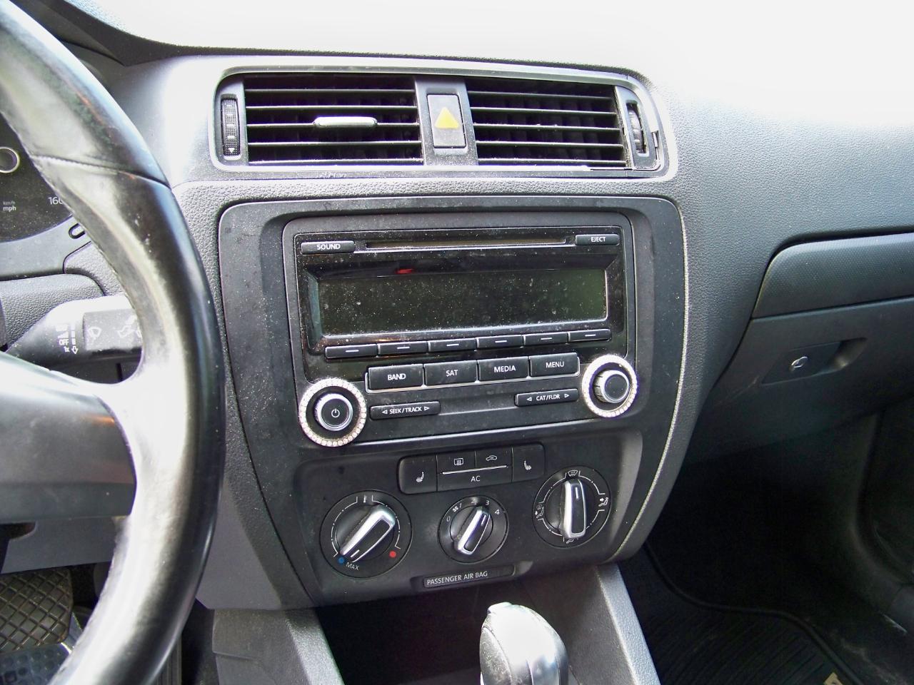 Volkswagen Jetta SE 2012