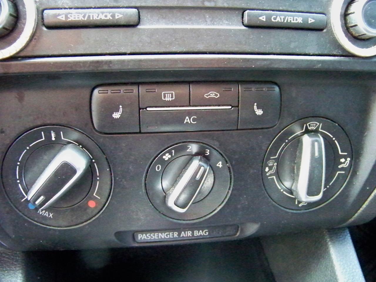 Volkswagen Jetta SE 2012