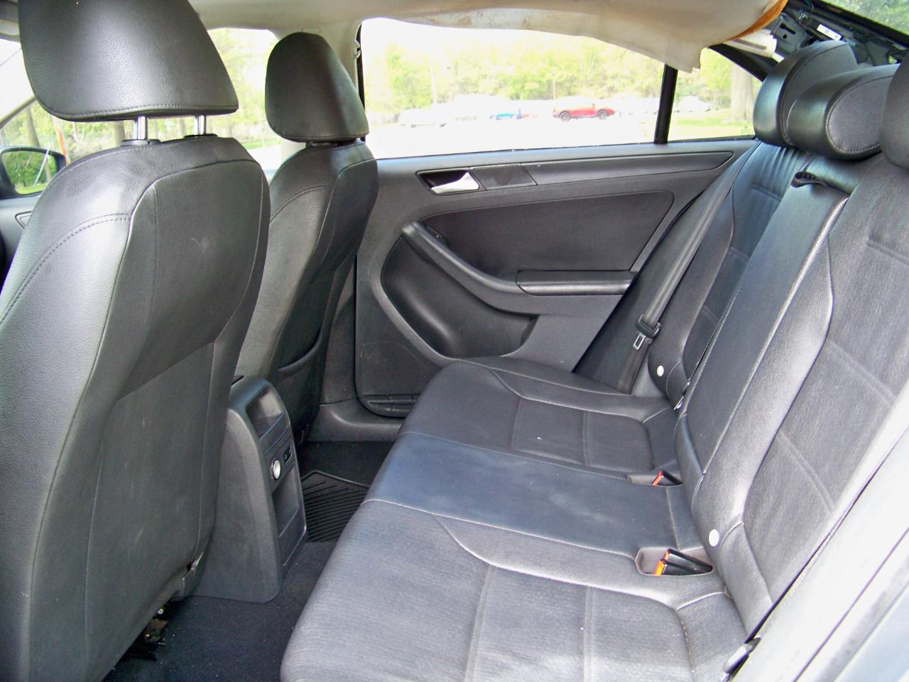 Volkswagen Jetta SE 2012