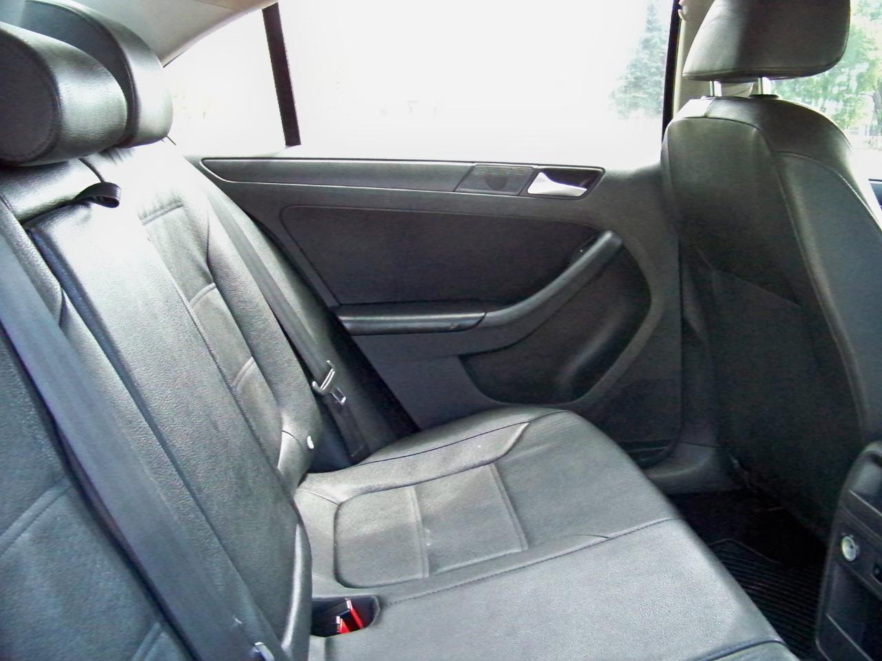 Volkswagen Jetta SE 2012