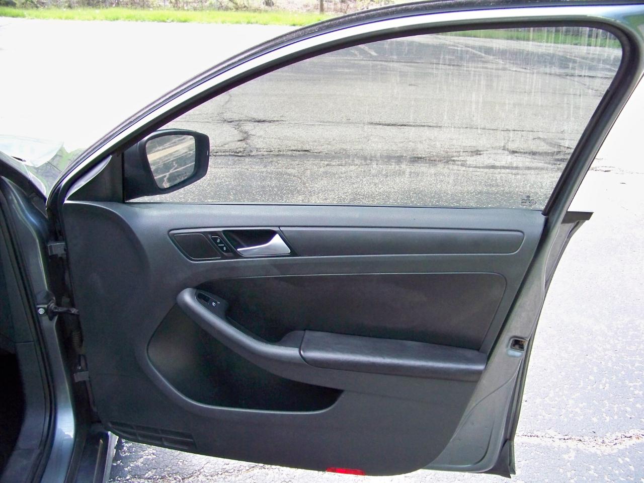 Volkswagen Jetta SE 2012