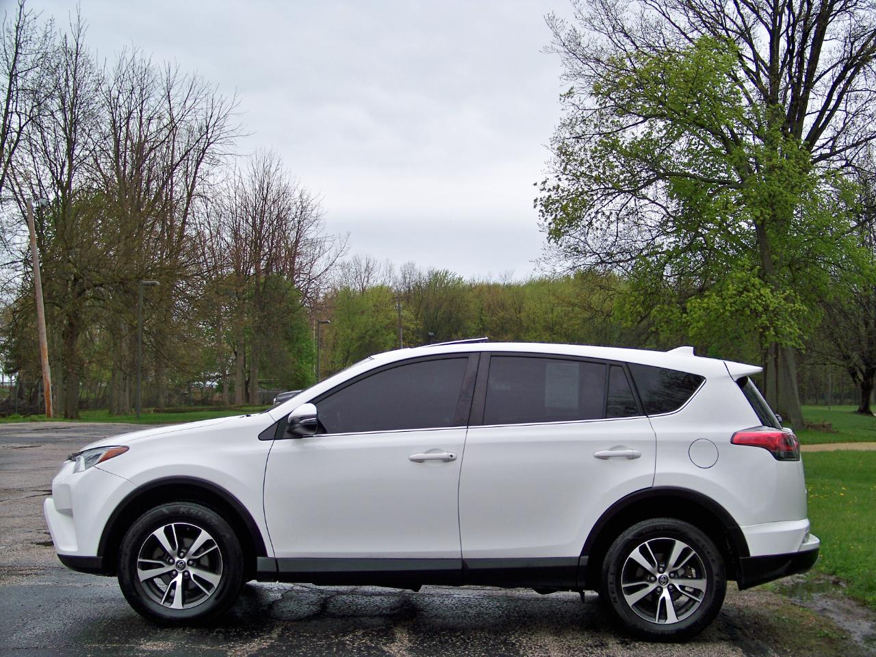 Toyota RAV4 XLE AWD 2018