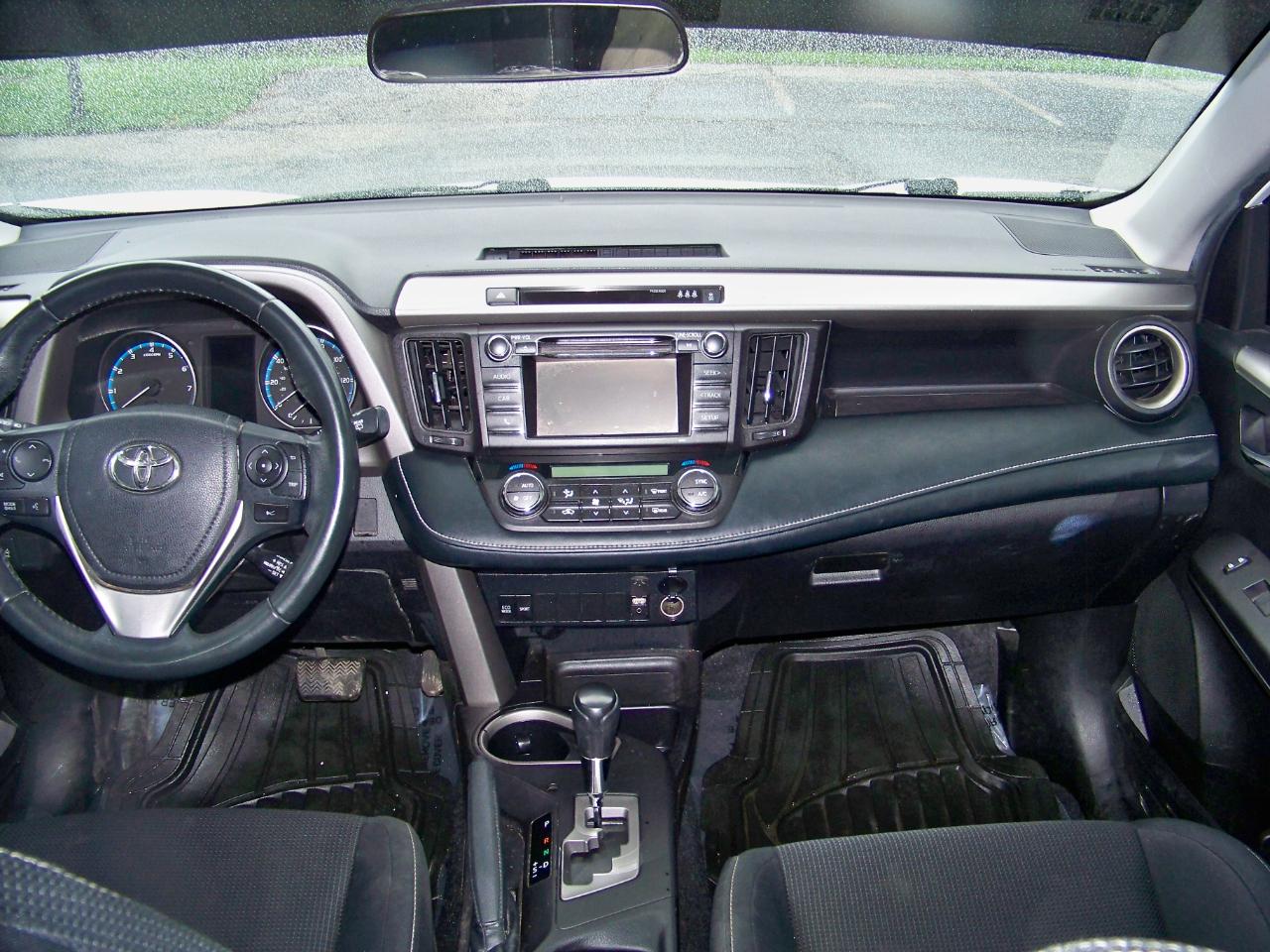 Toyota RAV4 XLE AWD 2018