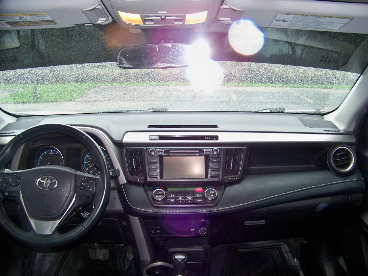 Toyota RAV4 XLE AWD 2018