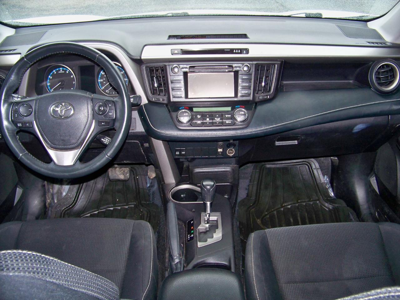 Toyota RAV4 XLE AWD 2018