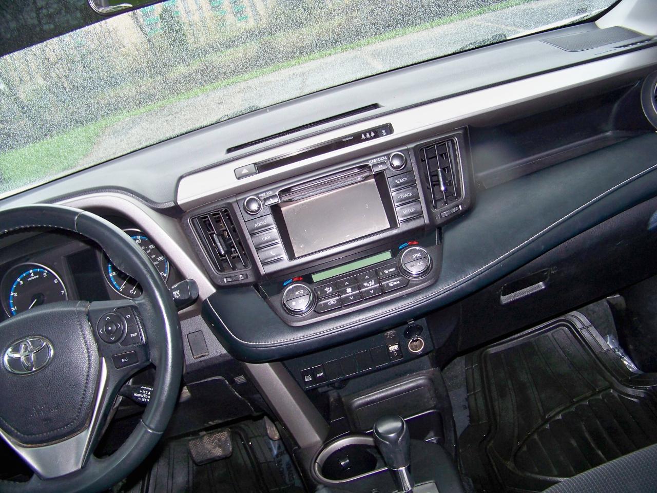 Toyota RAV4 XLE AWD 2018