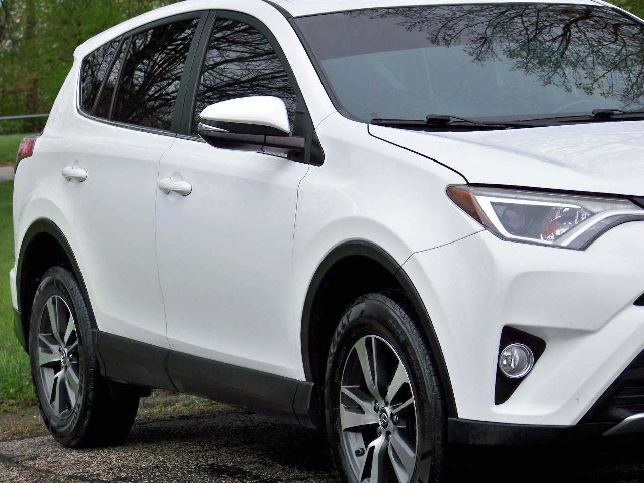 Toyota RAV4 XLE AWD 2018