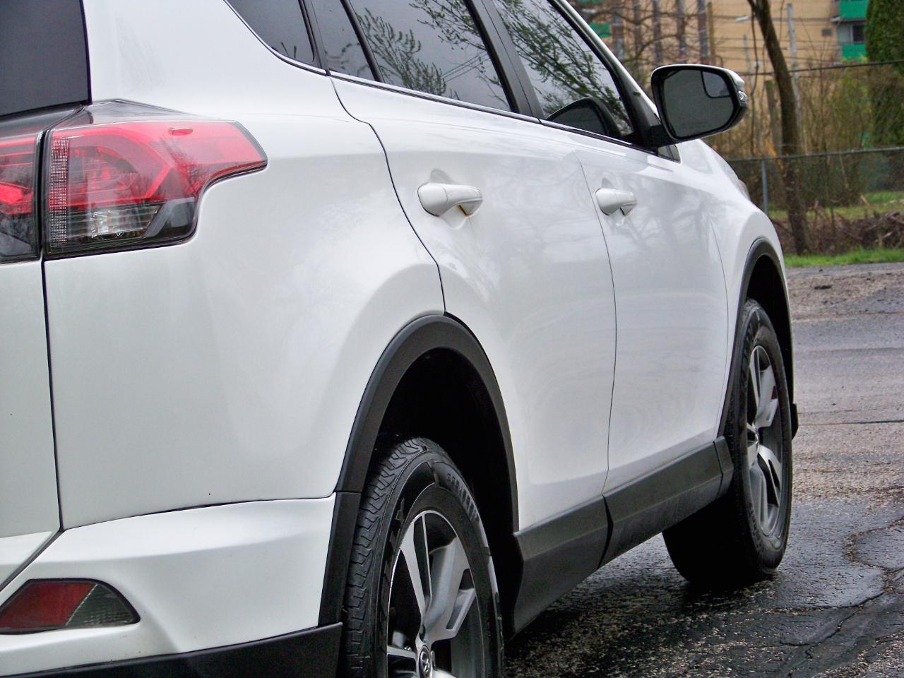 Toyota RAV4 XLE AWD 2018