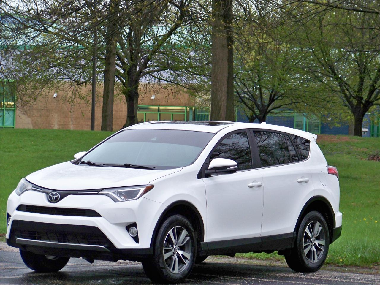 Toyota RAV4 XLE AWD 2018