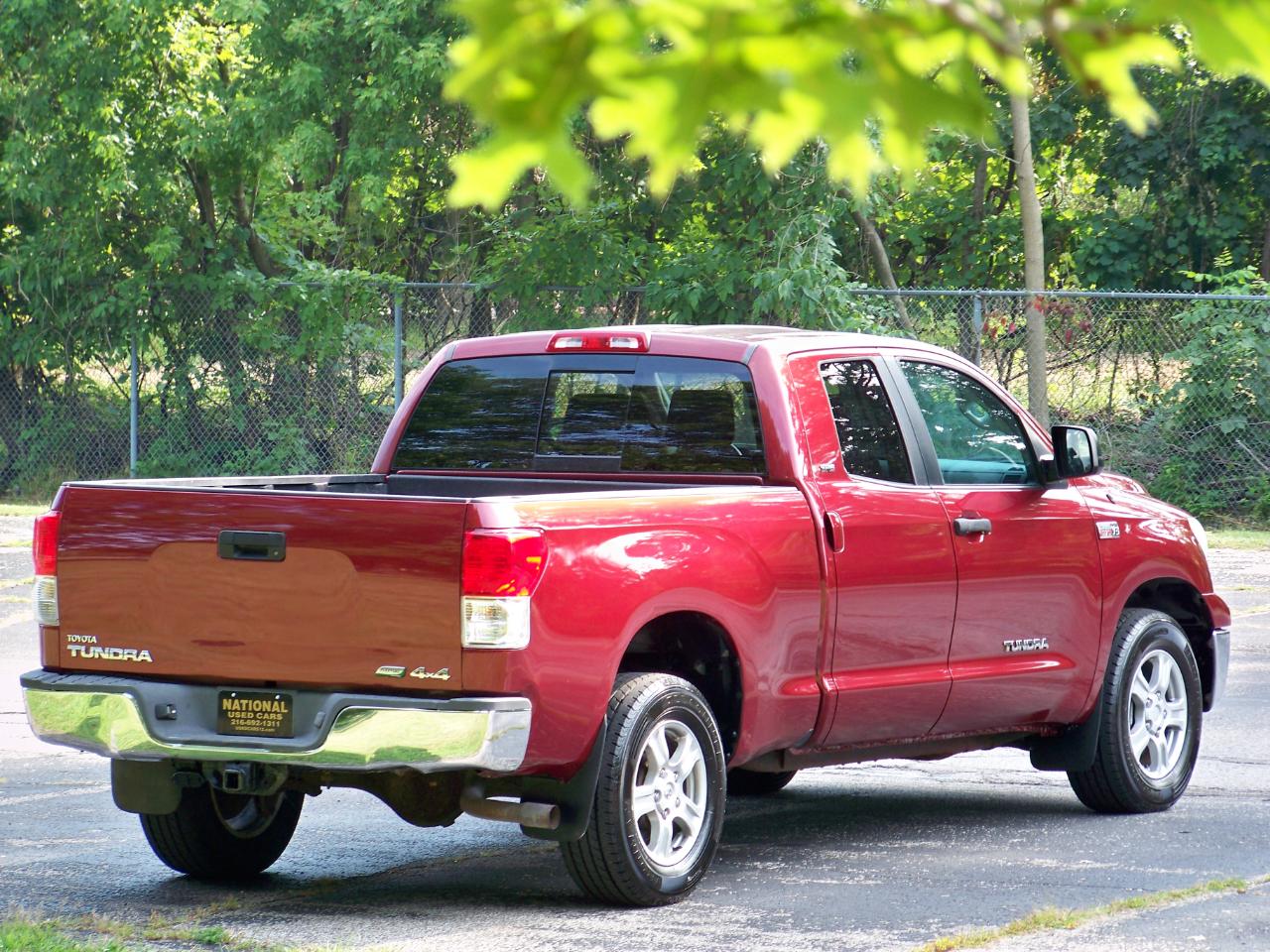 Toyota Tundra Tundra-Grade 5.7L FFV Double Cab 4WD 2010