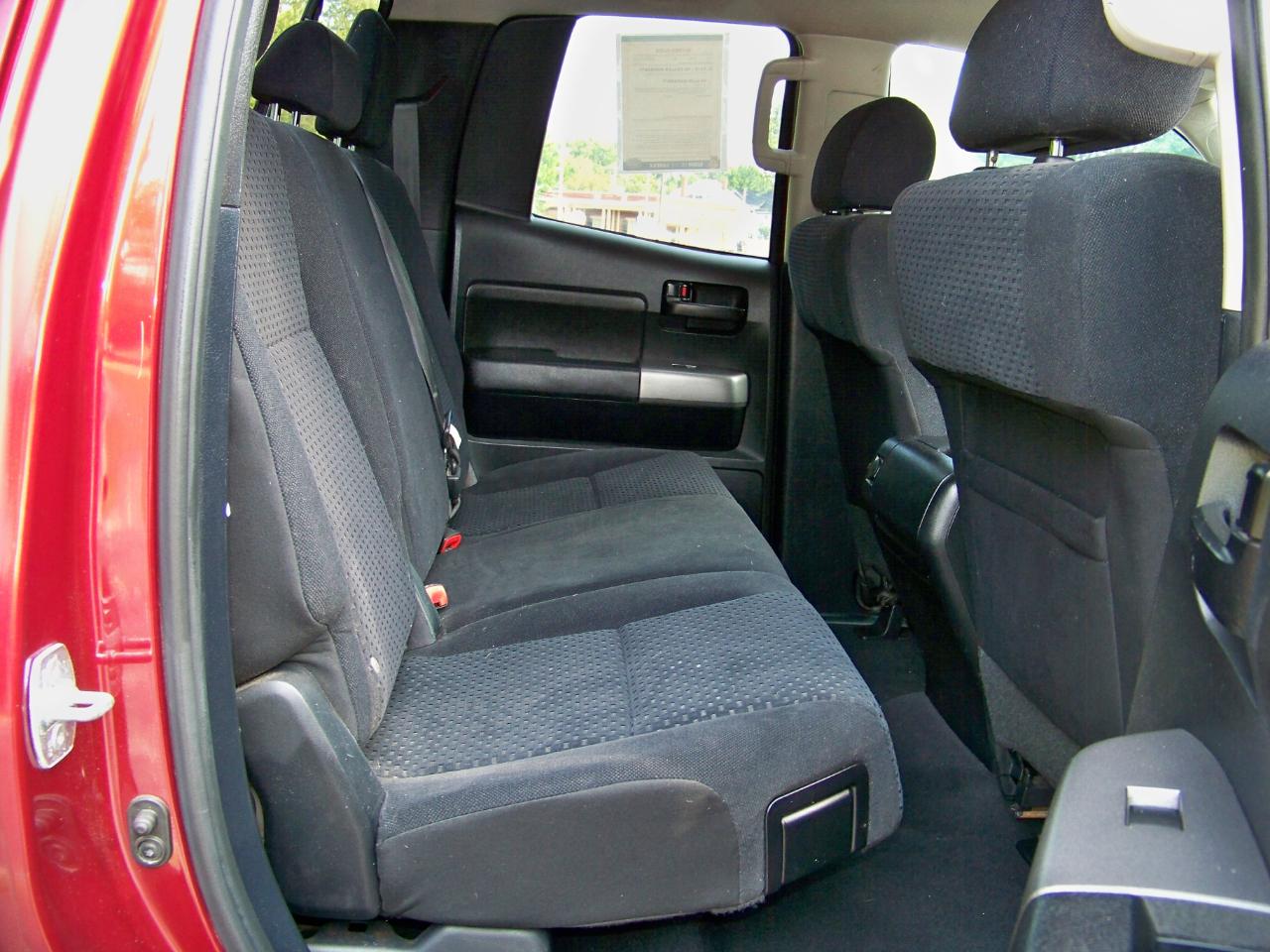 Toyota Tundra Tundra-Grade 5.7L FFV Double Cab 4WD 2010