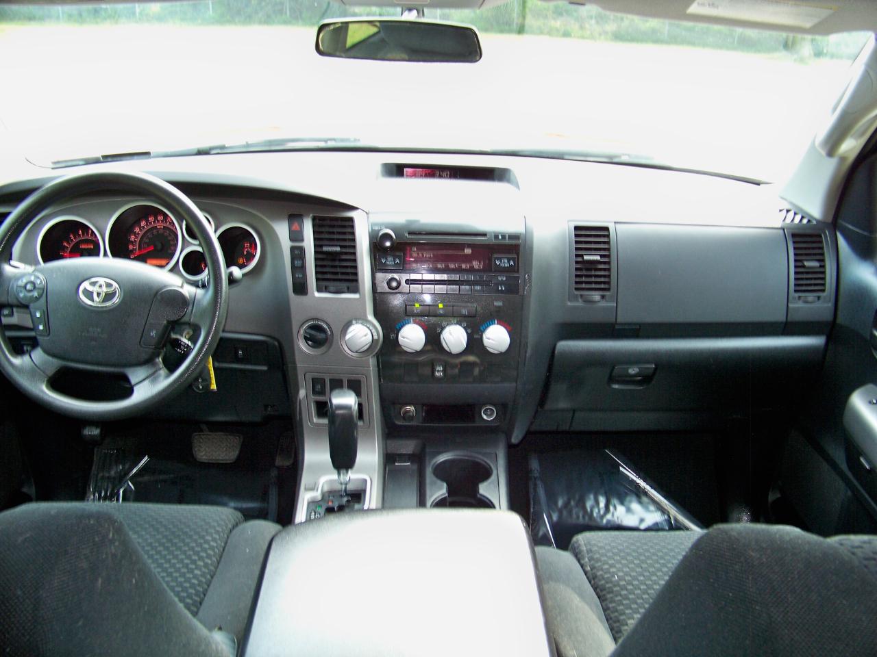 Toyota Tundra Tundra-Grade 5.7L FFV Double Cab 4WD 2010