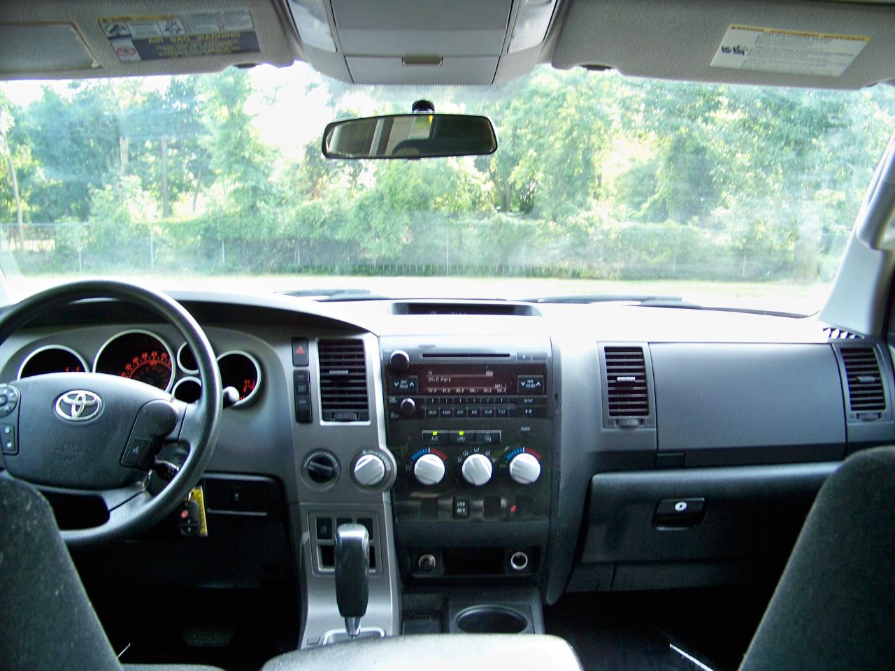 Toyota Tundra Tundra-Grade 5.7L FFV Double Cab 4WD 2010
