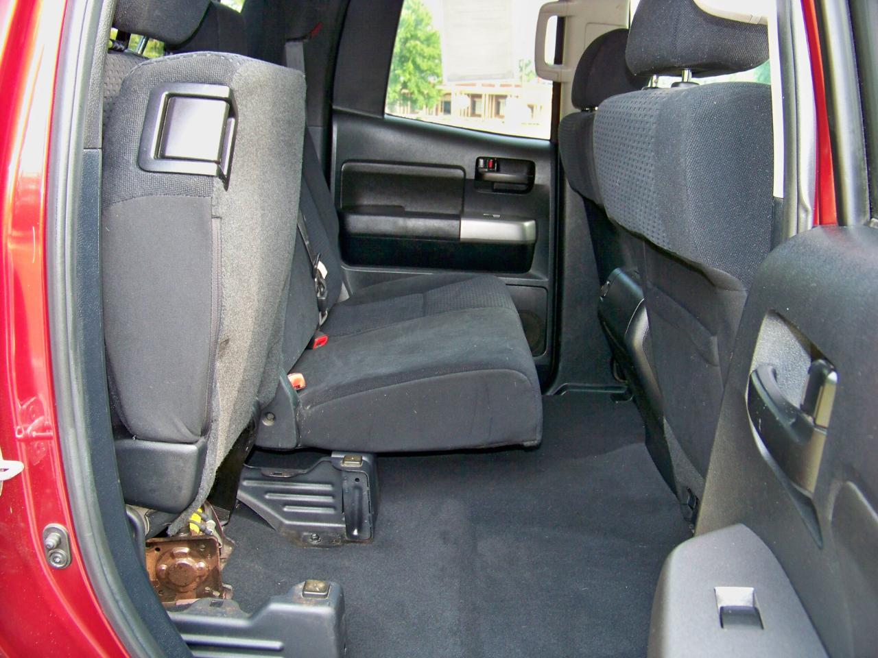 Toyota Tundra Tundra-Grade 5.7L FFV Double Cab 4WD 2010