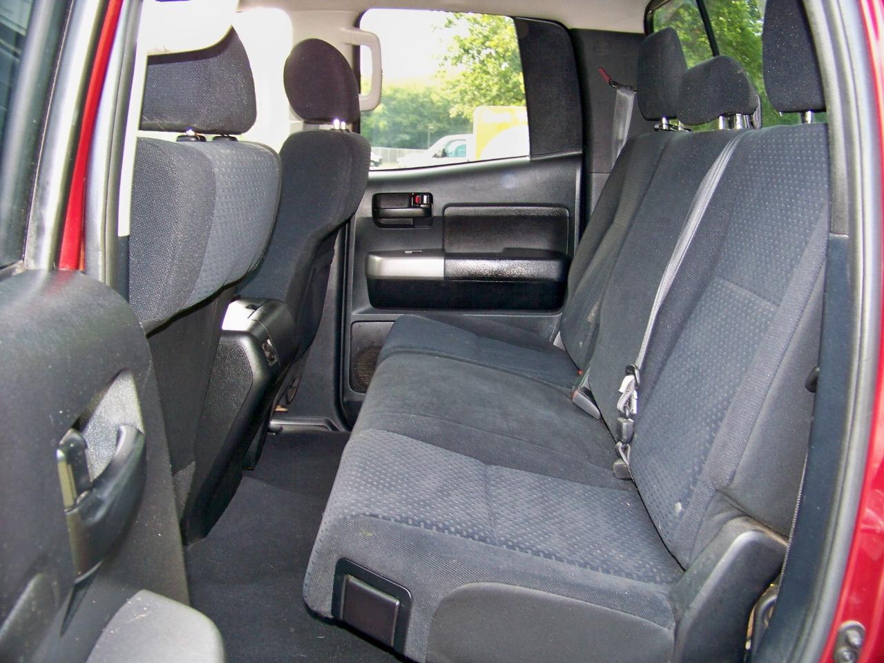Toyota Tundra Tundra-Grade 5.7L FFV Double Cab 4WD 2010