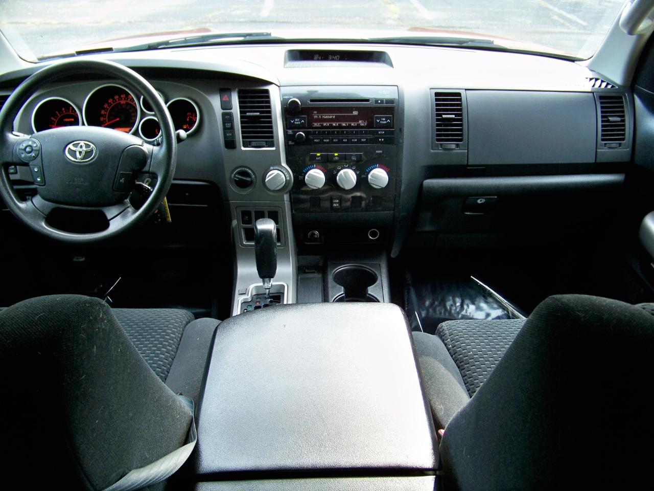 Toyota Tundra Tundra-Grade 5.7L FFV Double Cab 4WD 2010