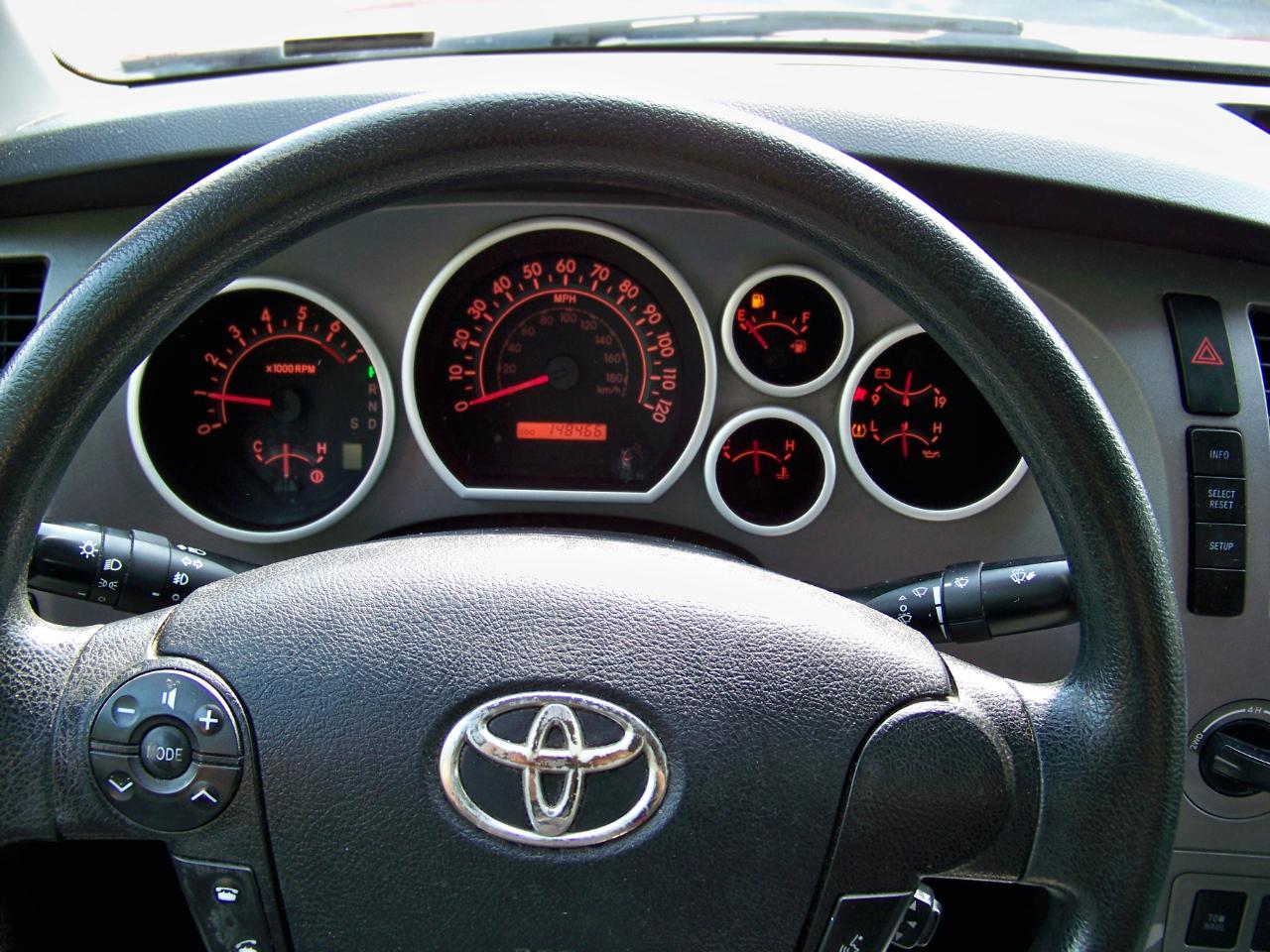 Toyota Tundra Tundra-Grade 5.7L FFV Double Cab 4WD 2010