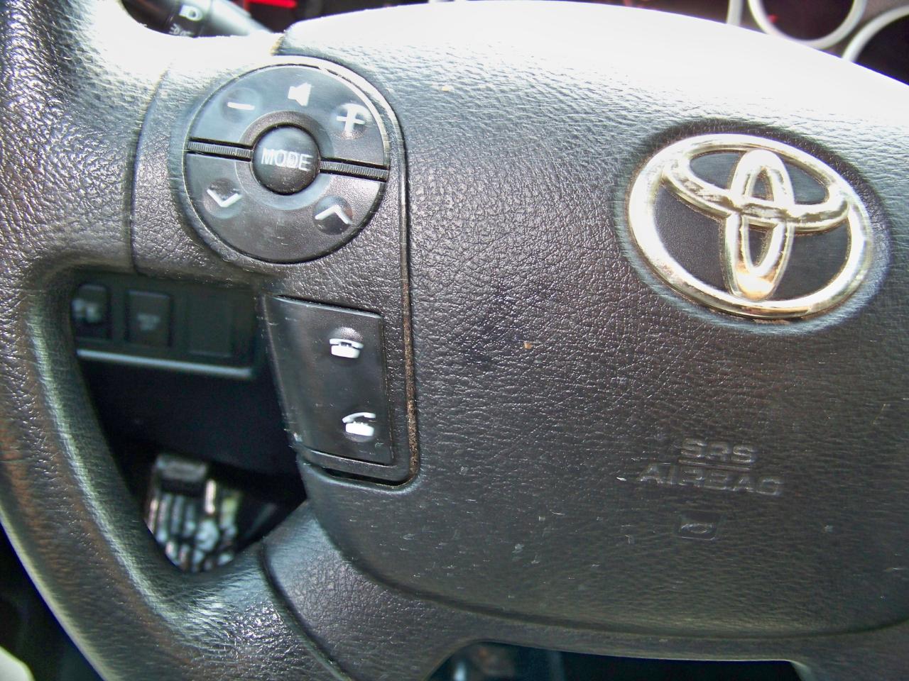Toyota Tundra Tundra-Grade 5.7L FFV Double Cab 4WD 2010