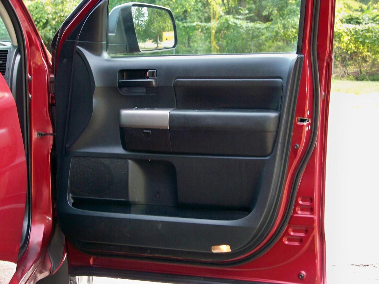 Toyota Tundra Tundra-Grade 5.7L FFV Double Cab 4WD 2010