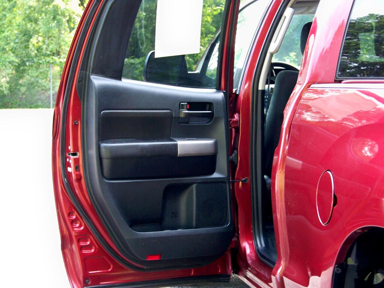 Toyota Tundra Tundra-Grade 5.7L FFV Double Cab 4WD 2010