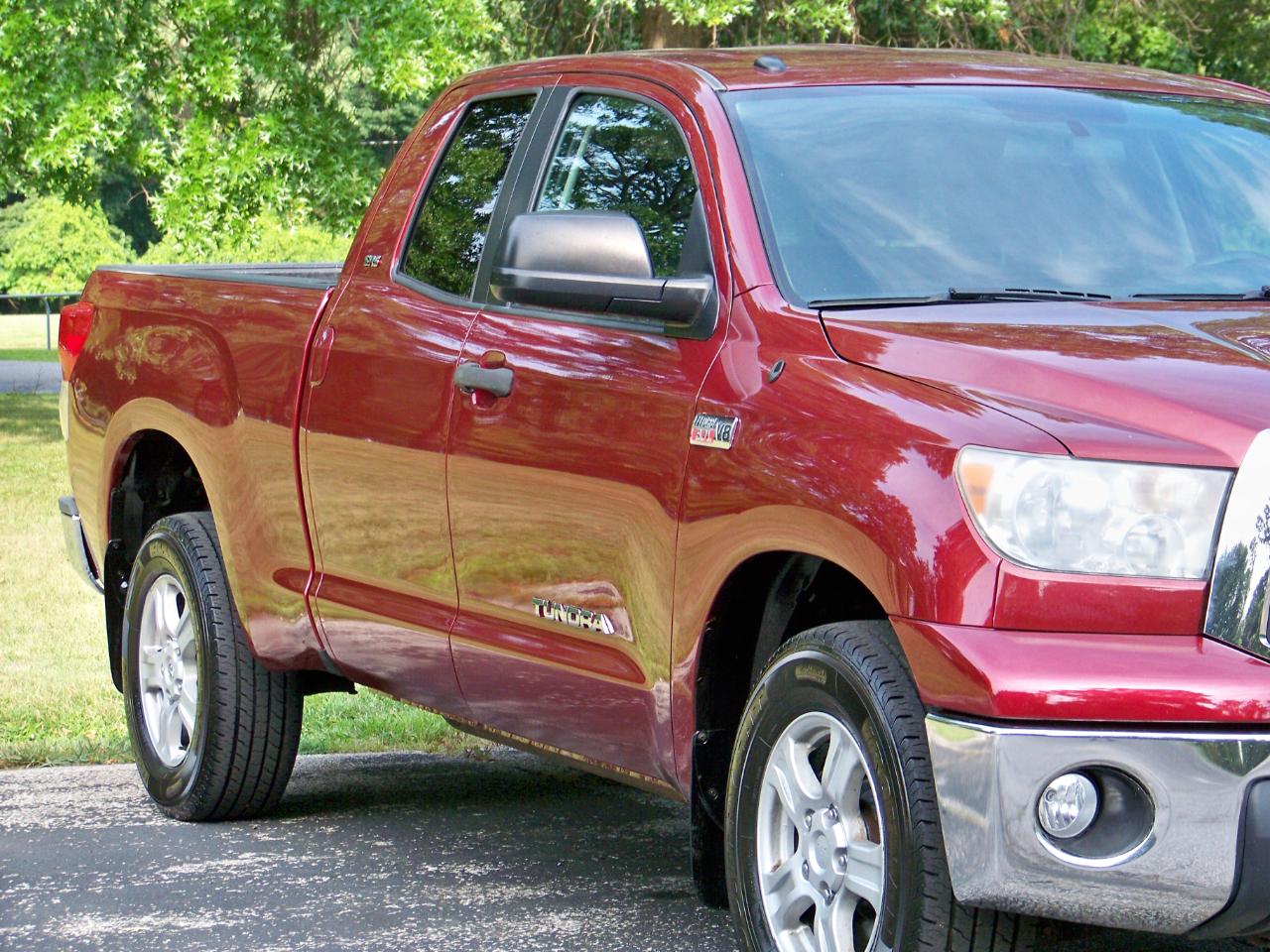 Toyota Tundra Tundra-Grade 5.7L FFV Double Cab 4WD 2010