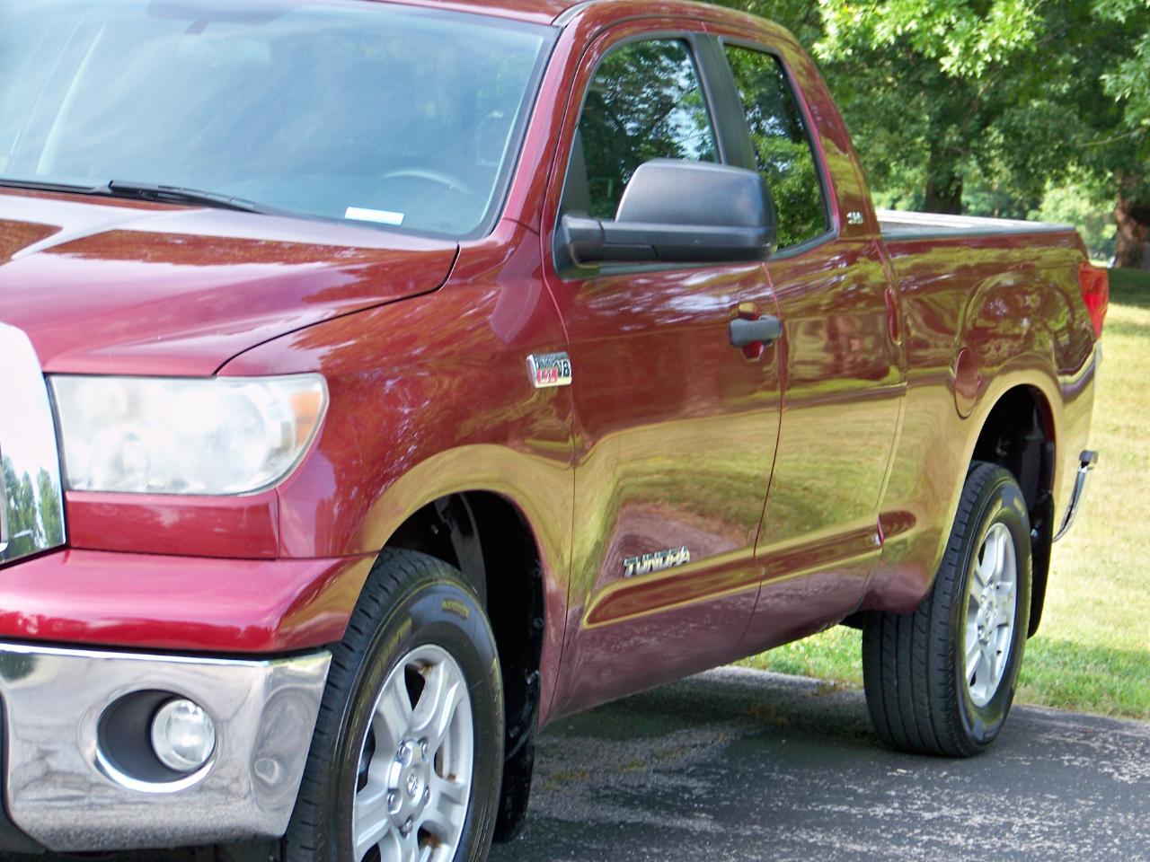 Toyota Tundra Tundra-Grade 5.7L FFV Double Cab 4WD 2010