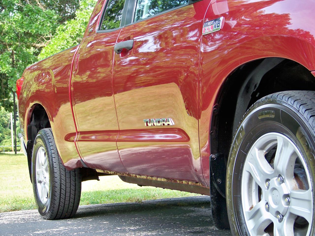 Toyota Tundra Tundra-Grade 5.7L FFV Double Cab 4WD 2010