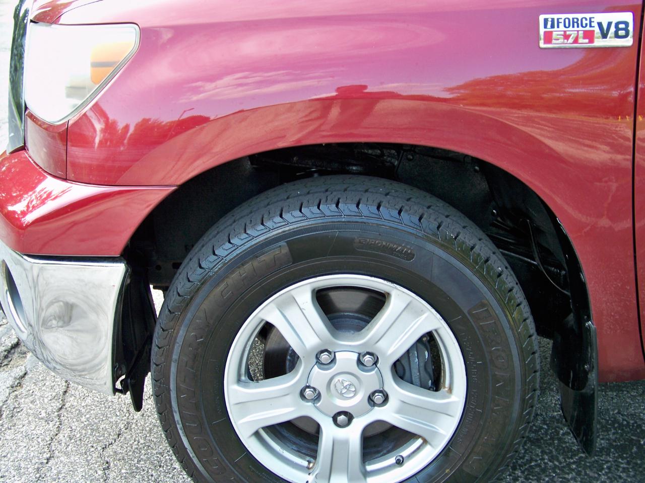 Toyota Tundra Tundra-Grade 5.7L FFV Double Cab 4WD 2010