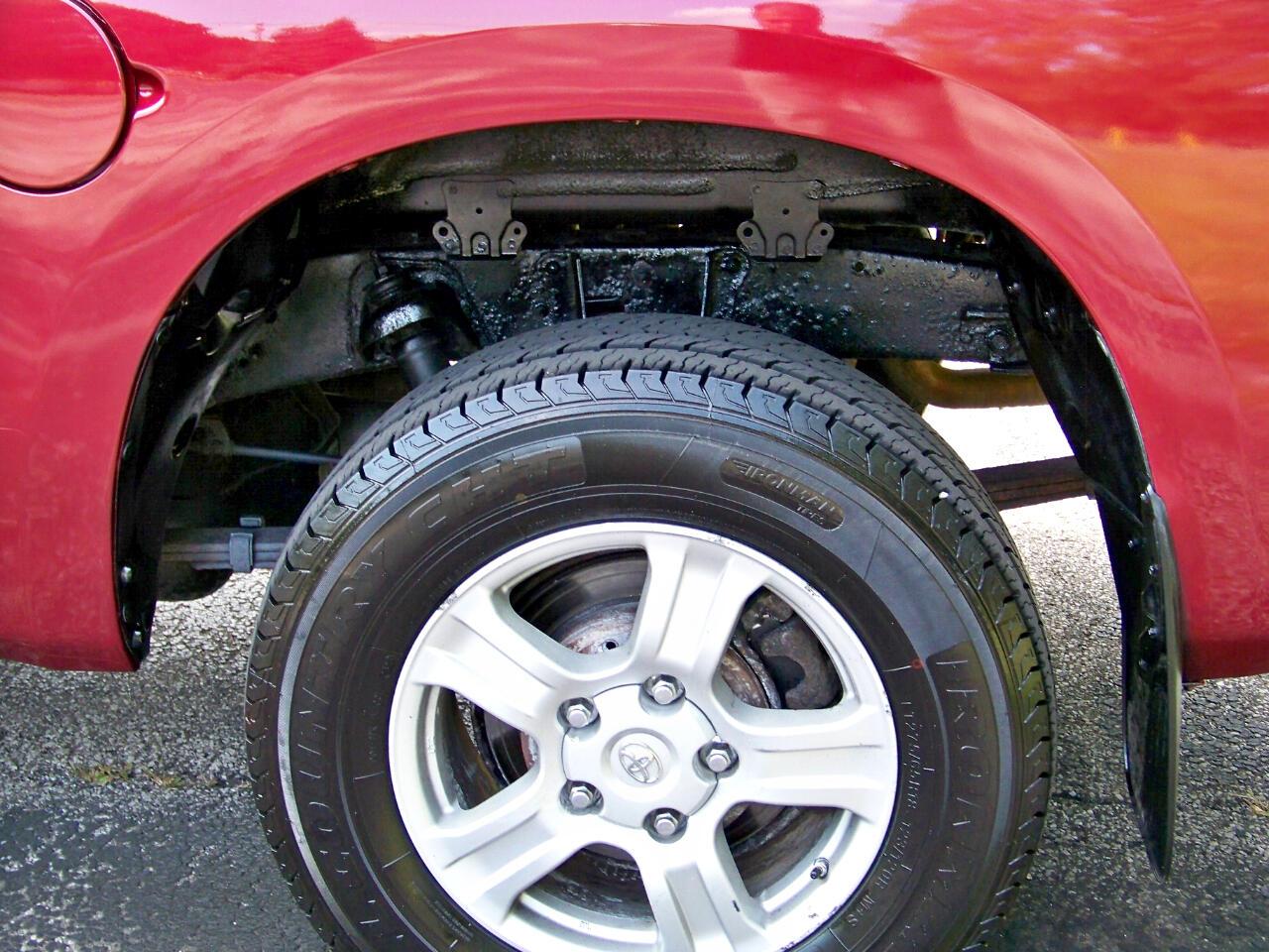 Toyota Tundra Tundra-Grade 5.7L FFV Double Cab 4WD 2010