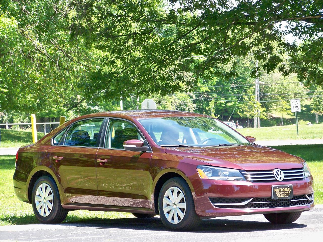 Volkswagen Passat 2.5L S W/Appearance 2013