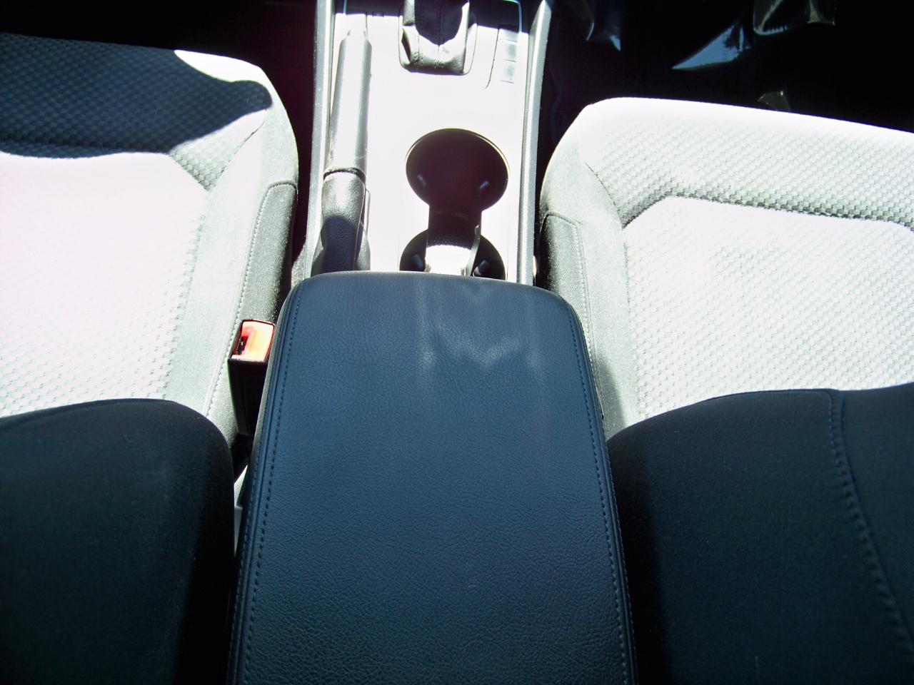 Volkswagen Passat 2.5L S W/Appearance 2013