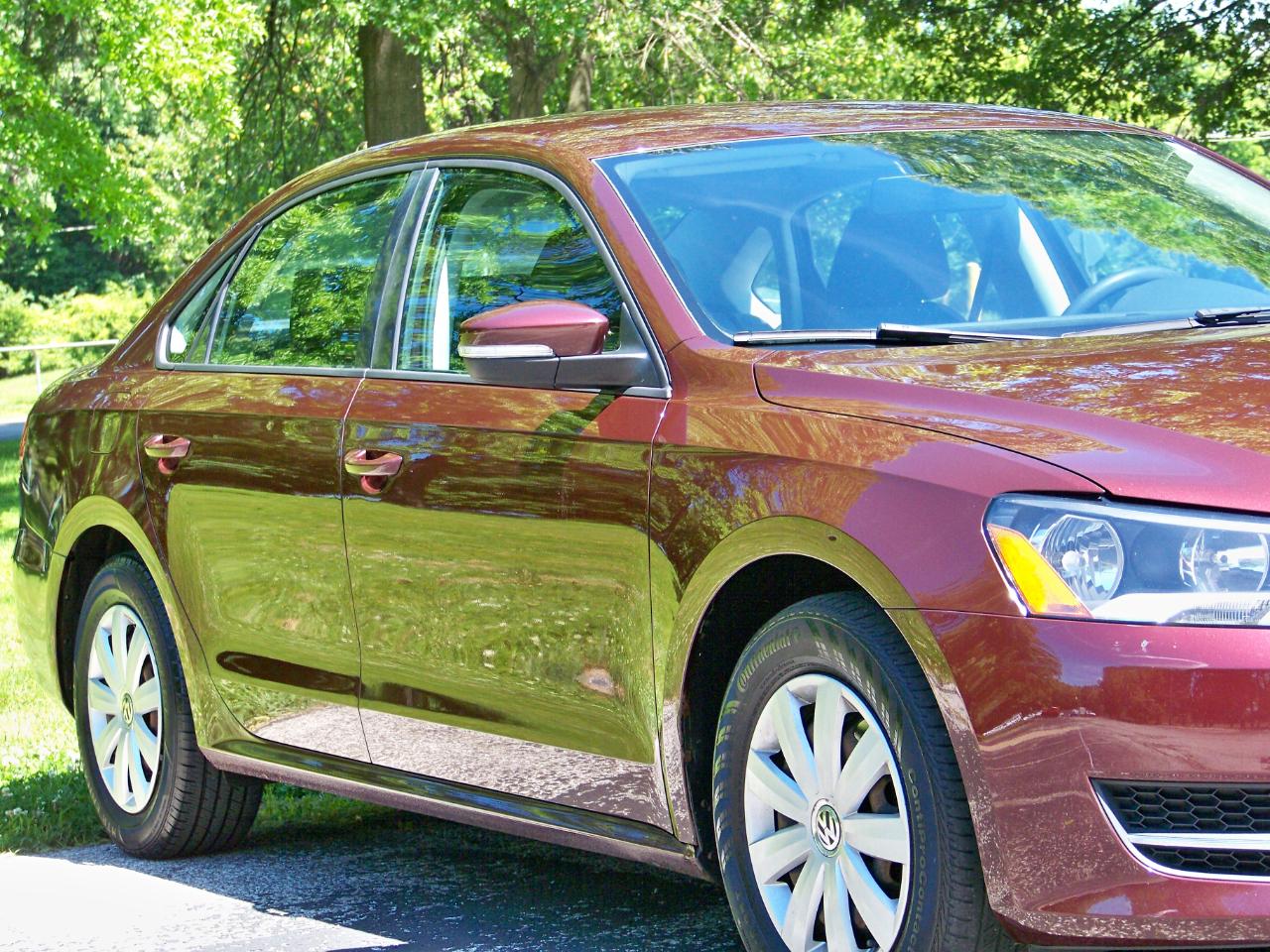 Volkswagen Passat 2.5L S W/Appearance 2013