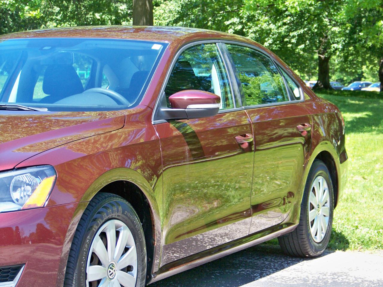 Volkswagen Passat 2.5L S W/Appearance 2013
