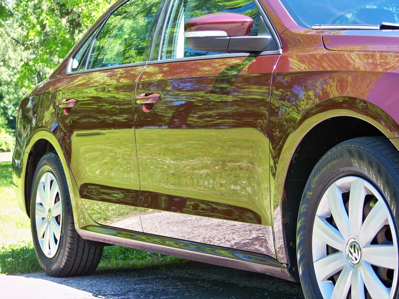 Volkswagen Passat 2.5L S W/Appearance 2013
