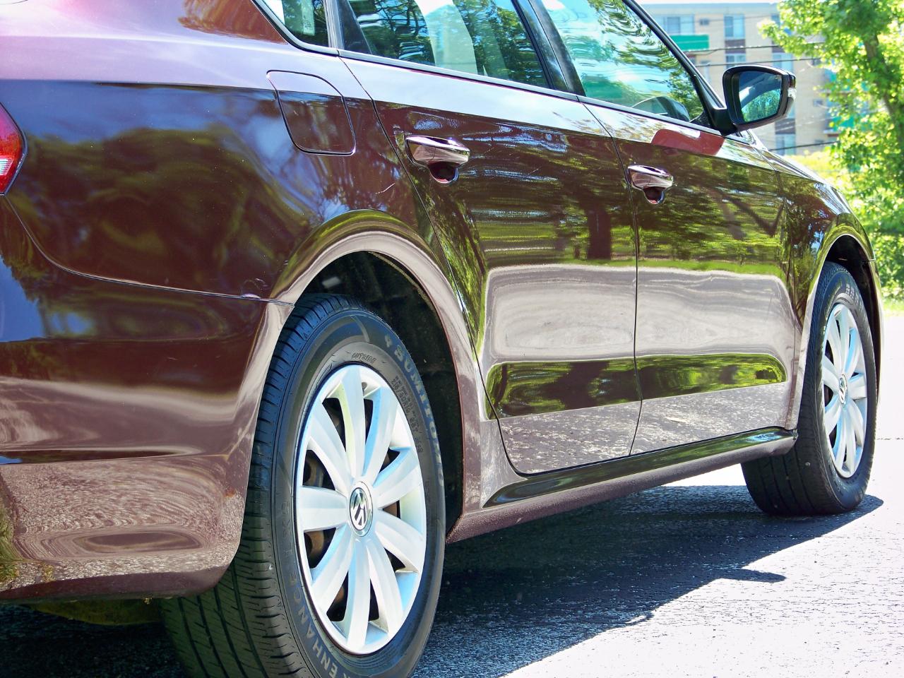 Volkswagen Passat 2.5L S W/Appearance 2013