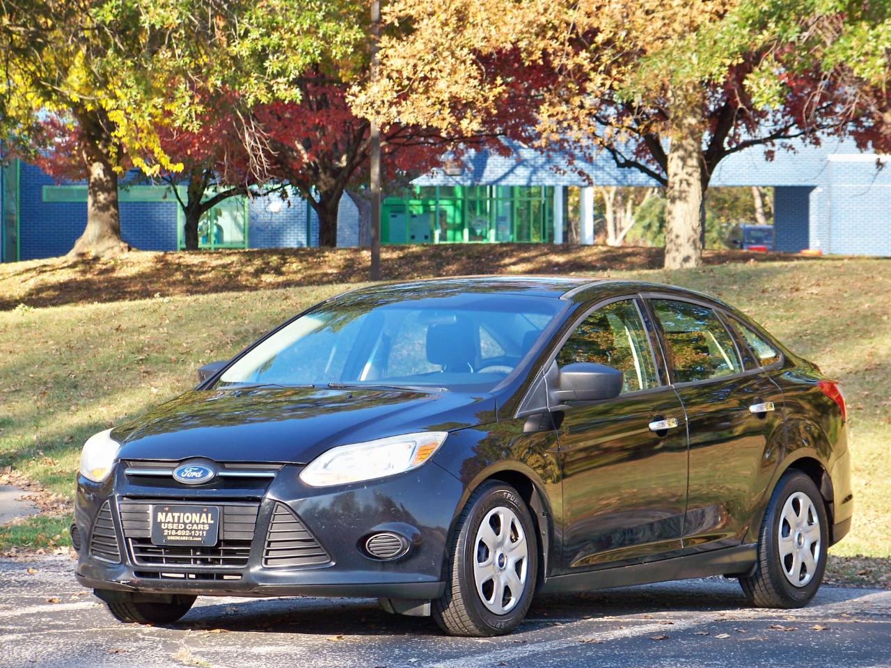 Ford Focus S Sedan 2012