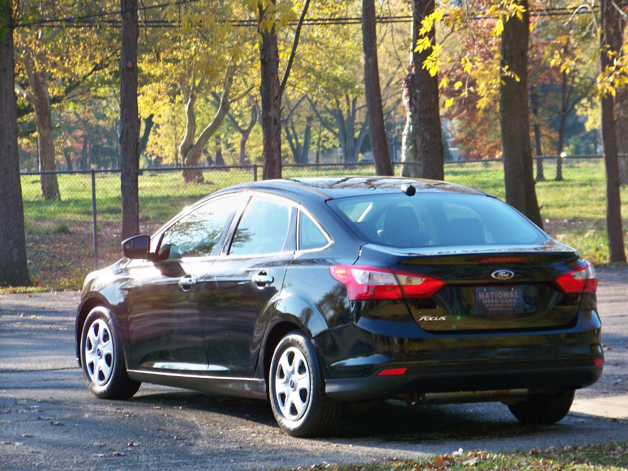 Ford Focus S Sedan 2012
