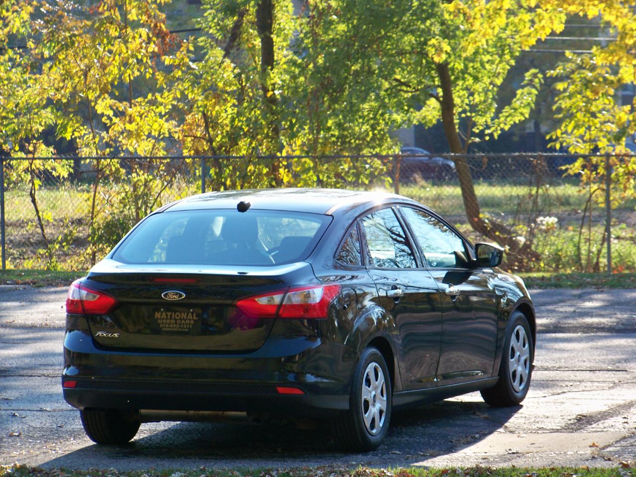 Ford Focus S Sedan 2012