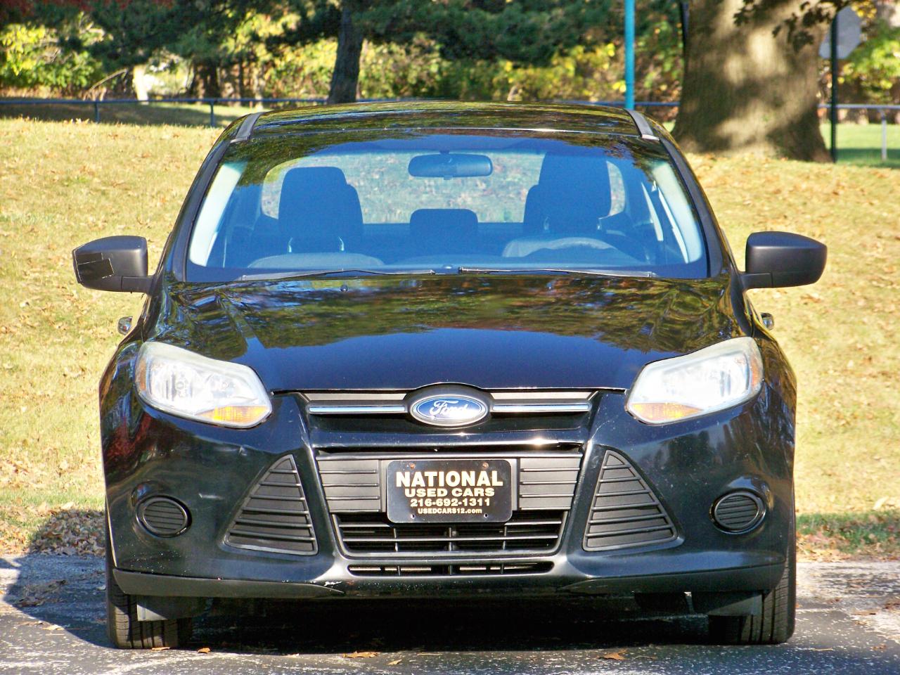 Ford Focus S Sedan 2012