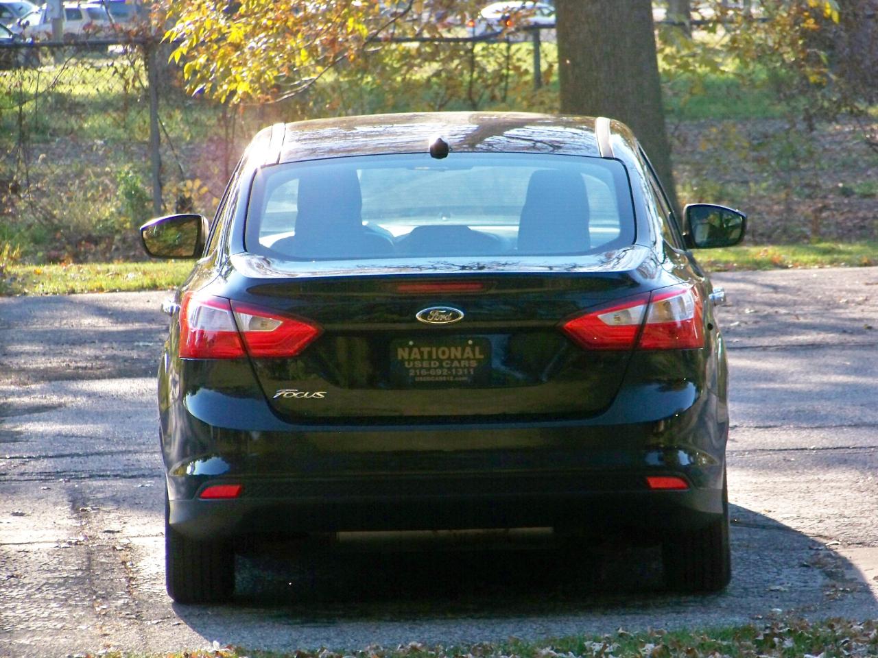 Ford Focus S Sedan 2012