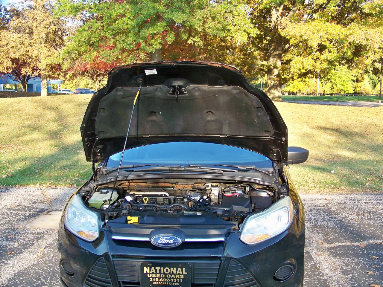 Ford Focus S Sedan 2012