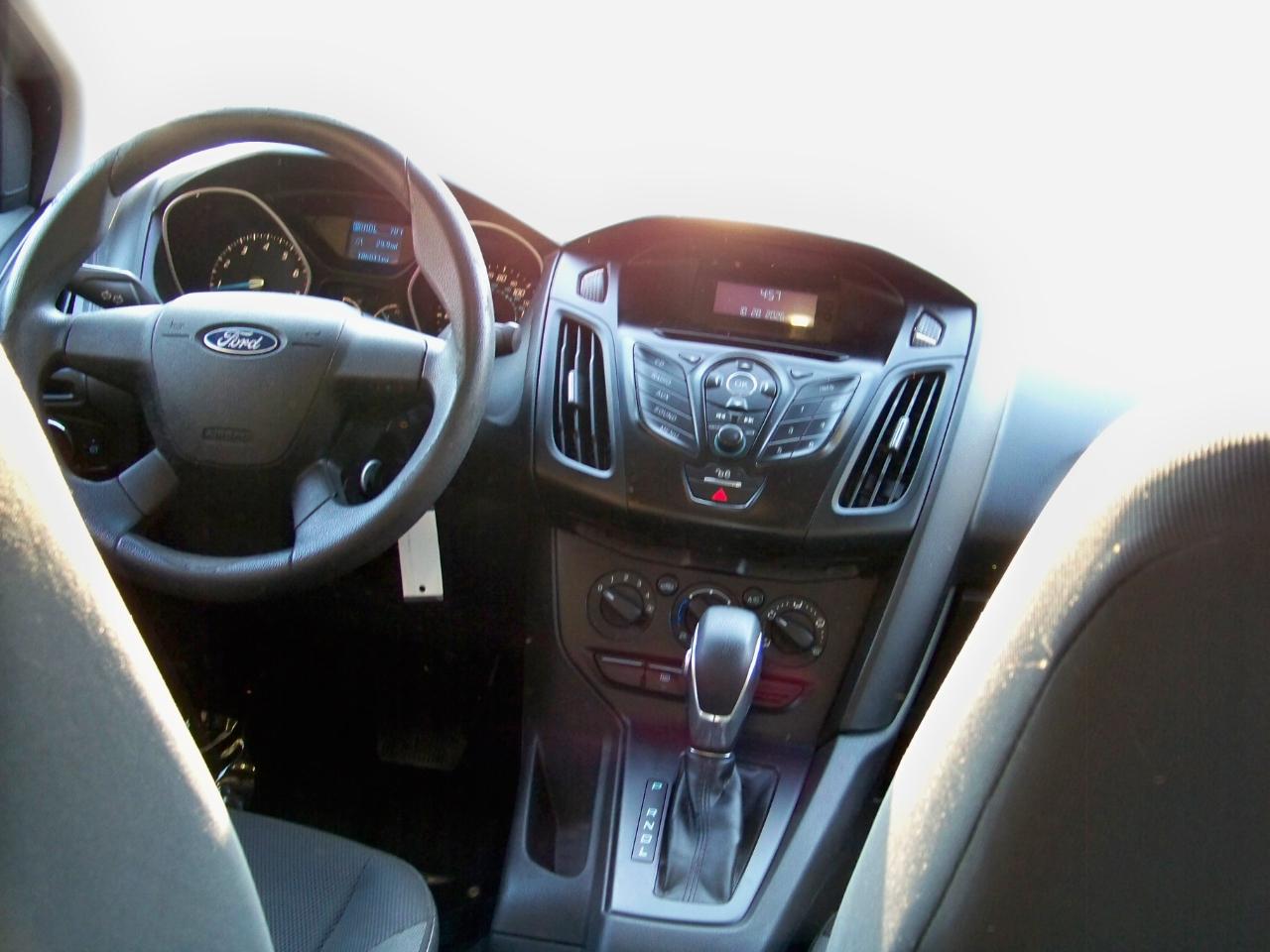 Ford Focus S Sedan 2012