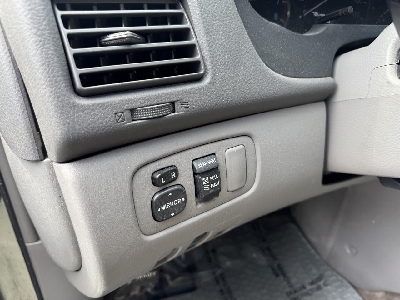 Toyota Sienna LE 8-Passenger 2009